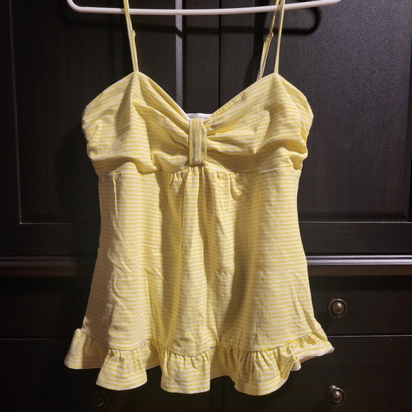 Size medium yellow revolution tank - Picture 3 of 3